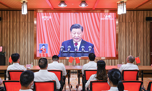 “勠力同心，，，，，， 勇毅前行”  <br>全体党员集中收看二十大开幕盛况